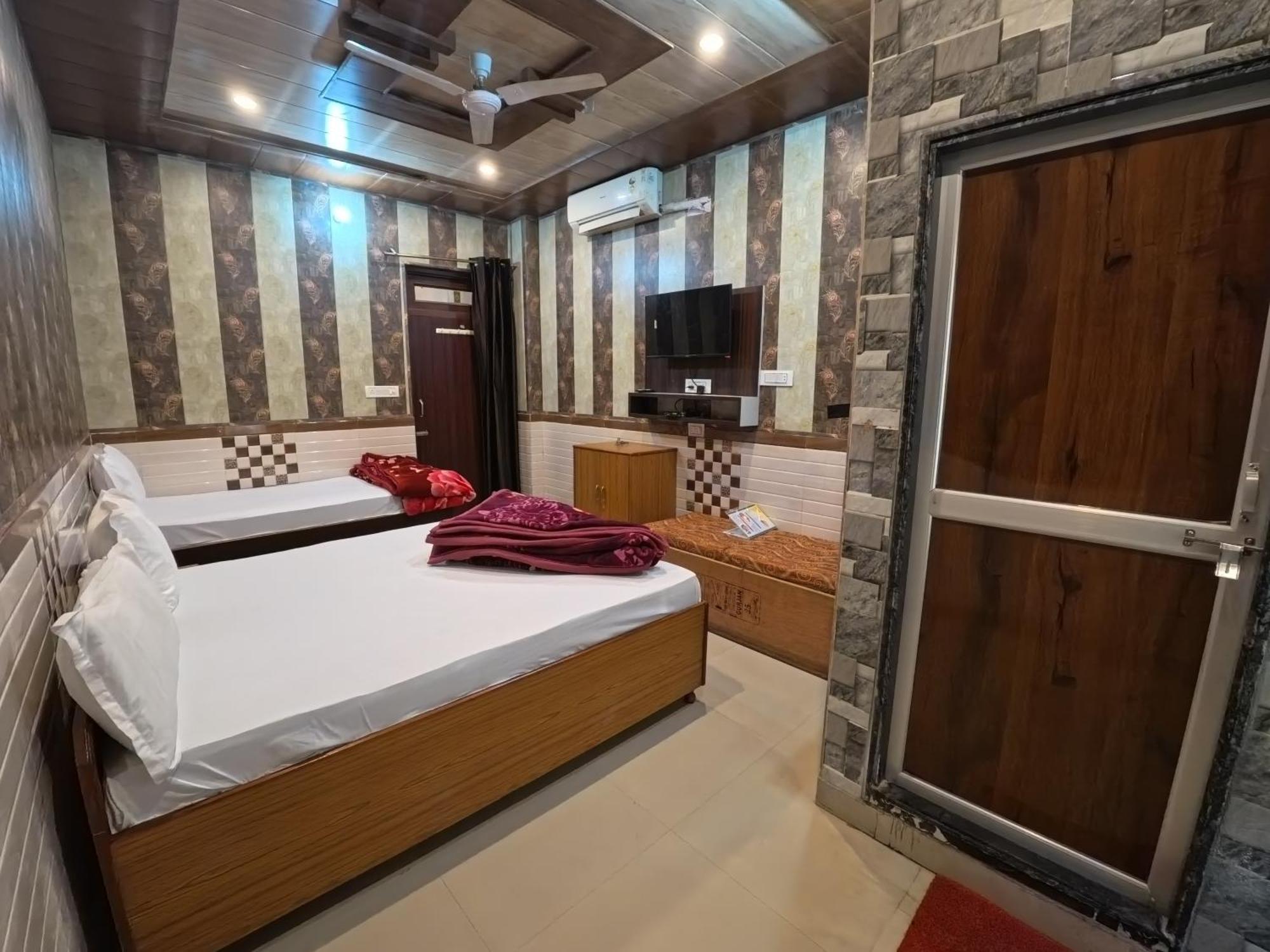 Hotel Aapno Shyam And Restaurant Khātu Zewnętrze zdjęcie