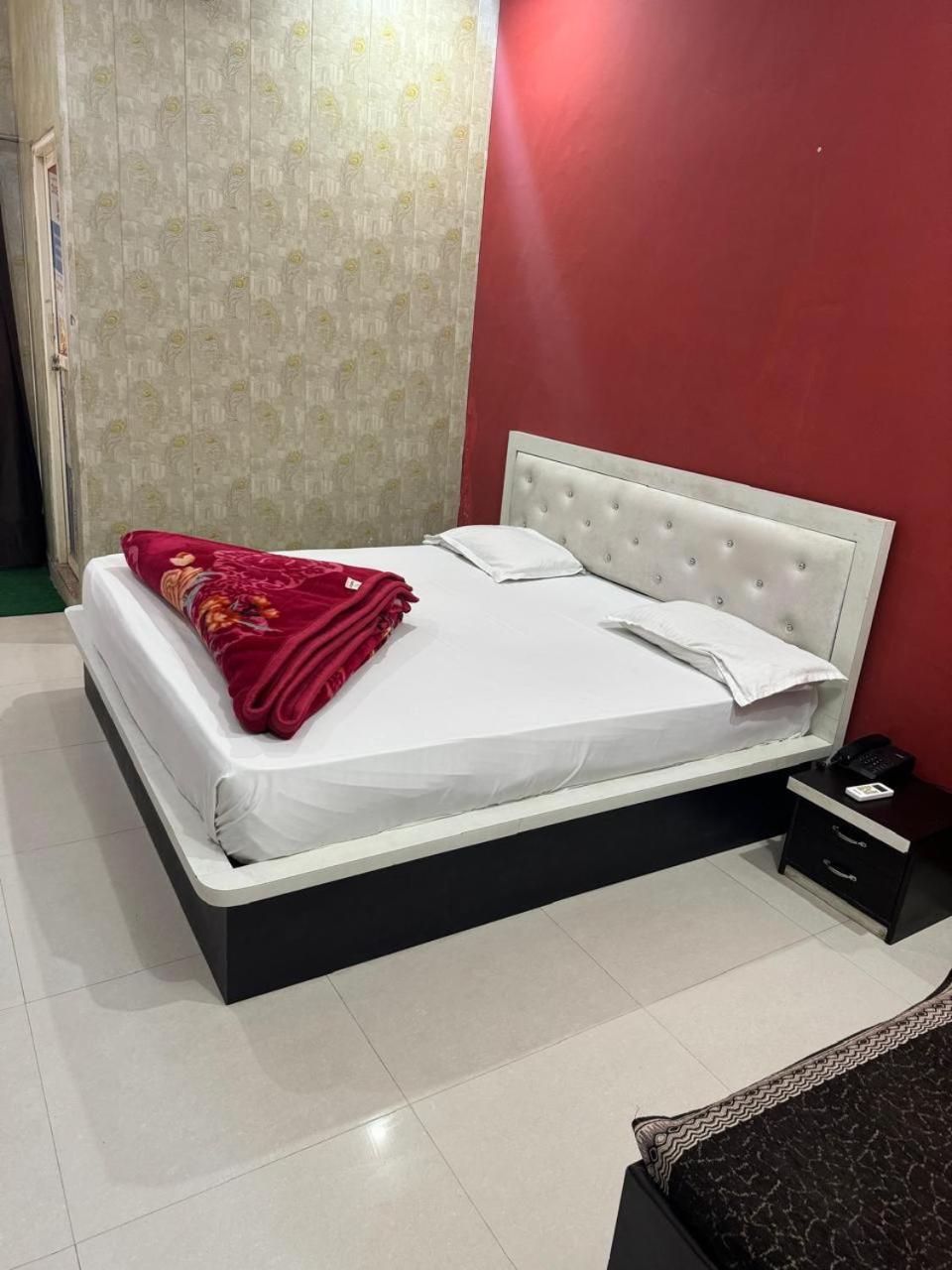 Hotel Aapno Shyam And Restaurant Khātu Zewnętrze zdjęcie